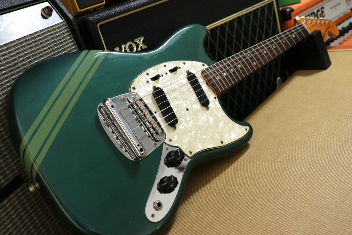 Fender Mustang 1972 Competition Burgundy