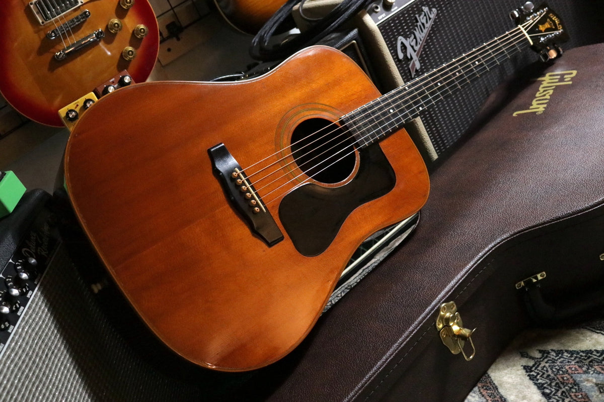 GUILD D-50NT 1981