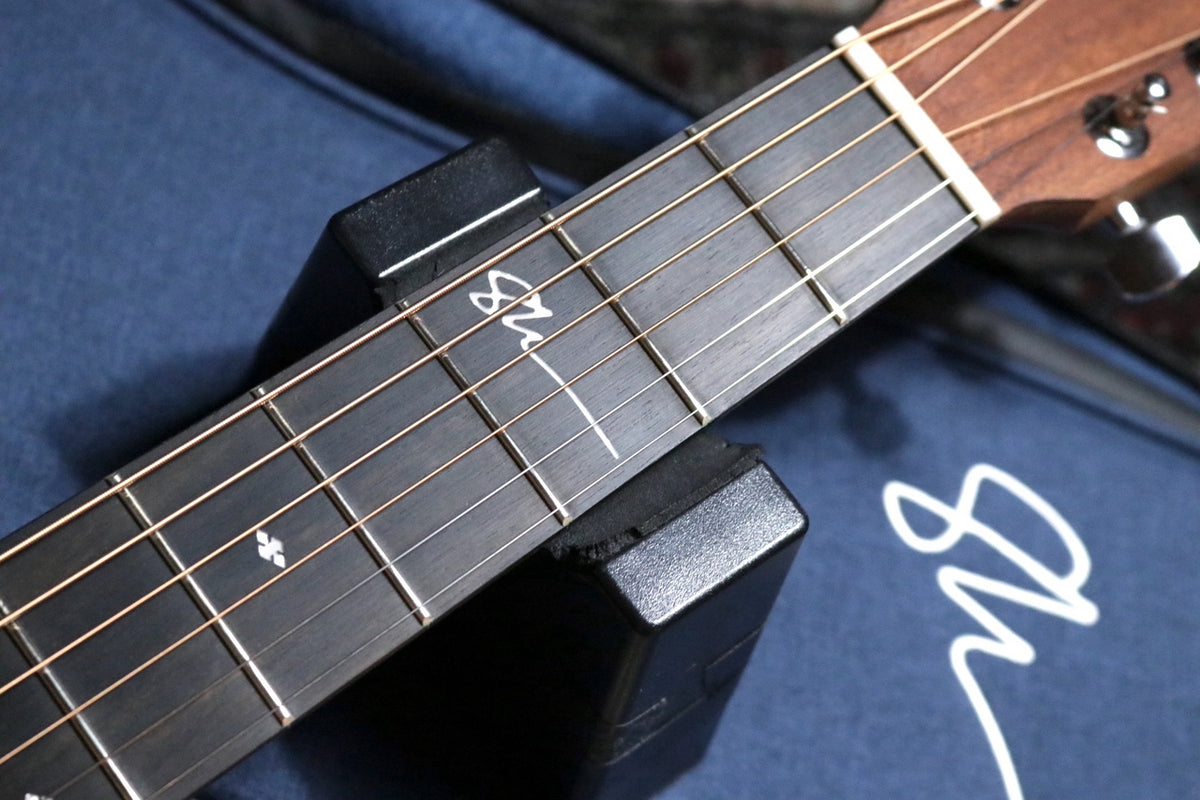 Martin 000Jr-10E Shawn Mendes 2023
