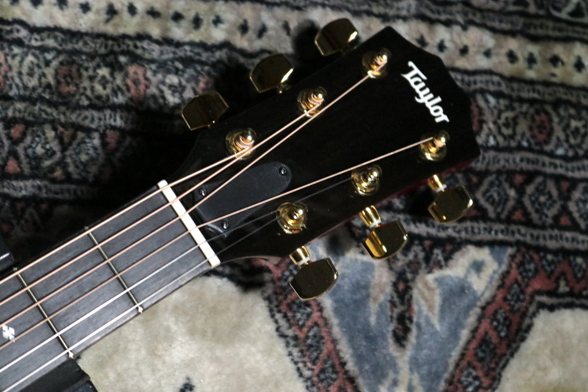 Taylor [Trial video included] 214ce DLX RED ES2 Gold Hardware [Taylor authorized repair man]