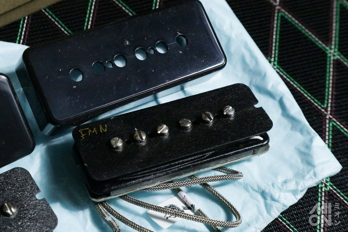 Monty's Guitars Full Monty P90 Soapbar Black Pickups Set