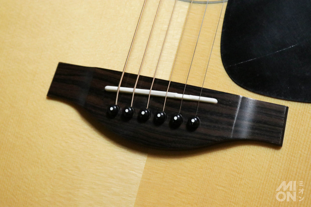 YAMAHA LL6 2010