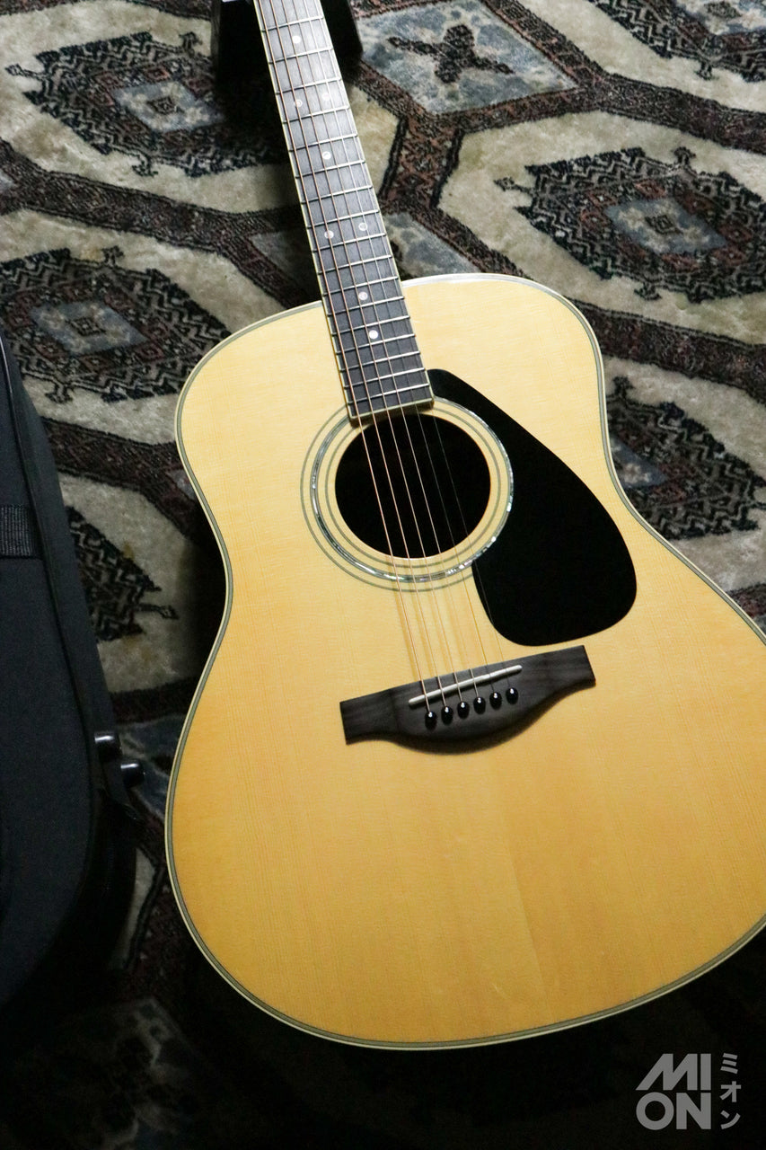 YAMAHA LL16 2011